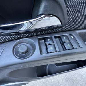 HOLDEN CRUZE JH 03/2011-01/2017 RIGHT FRONT MASTER SWITCH P/N 13310204