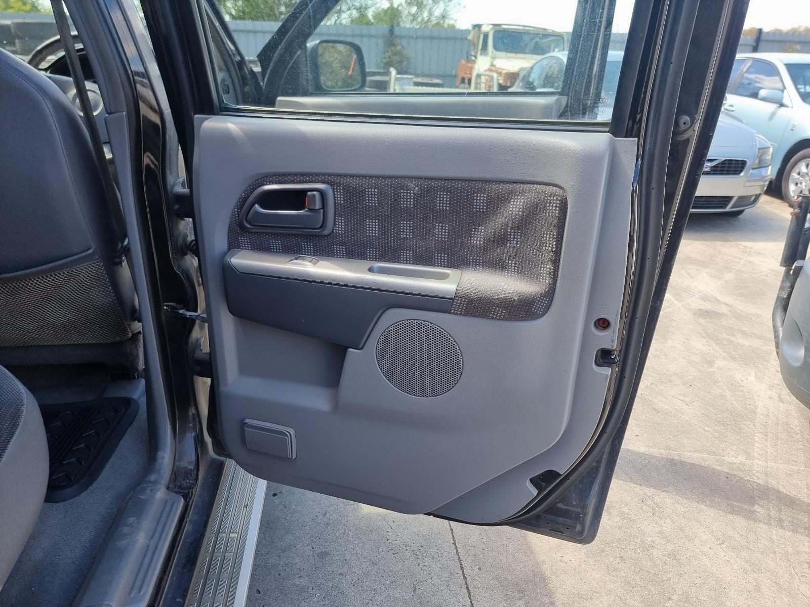 HOLDEN RODEO RA 03 2003 08 2005 DOOR TRIM RIGHT REAR LT POWER WINDOW   HOLDEN RODEO RA 032003 082005 DOOR TRIM RIGHT REAR LT POWER WINDOW TYPE 325872921207 