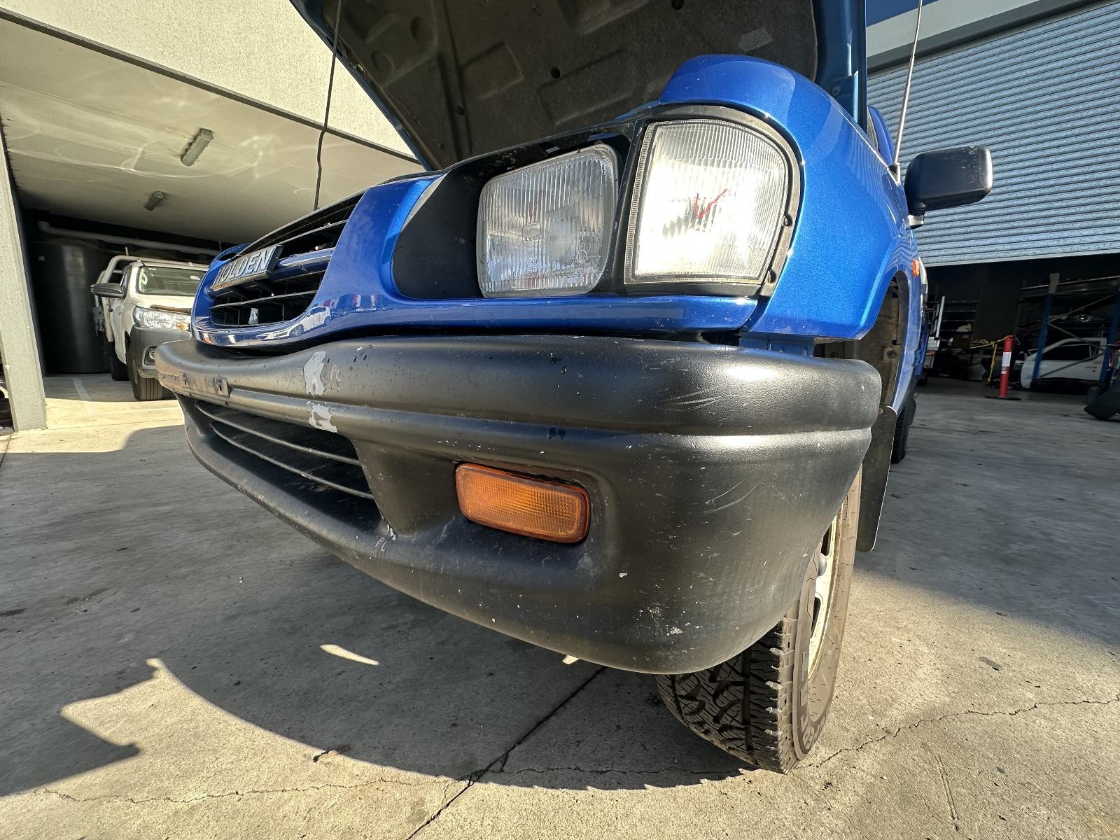 HOLDEN RODEO TF 06/1998-02/2003 FRONT BUMPER BAR BLACK DROP TOP - Image 8