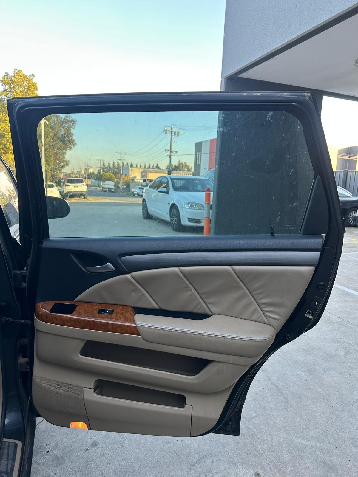 HONDA ODYSSEY RB 07/2004-03/2009 RIGHT REAR DOOR TRIM