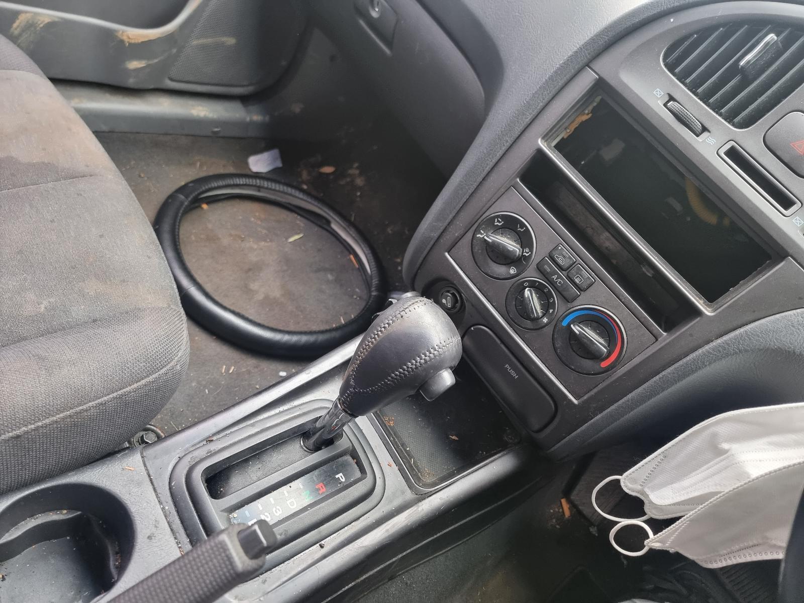 HYUNDAI ELANTRA 10/200307/2006 GLOVE BOX MMM Auto Centre