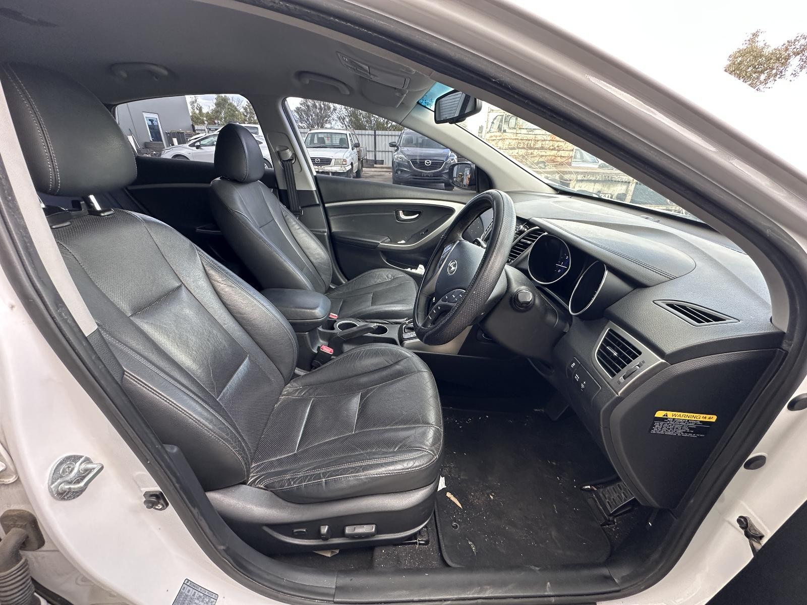 HYUNDAI I30 GD 03/2012-02/2017 RIGHT SIDE SUN VISOR - Image 8