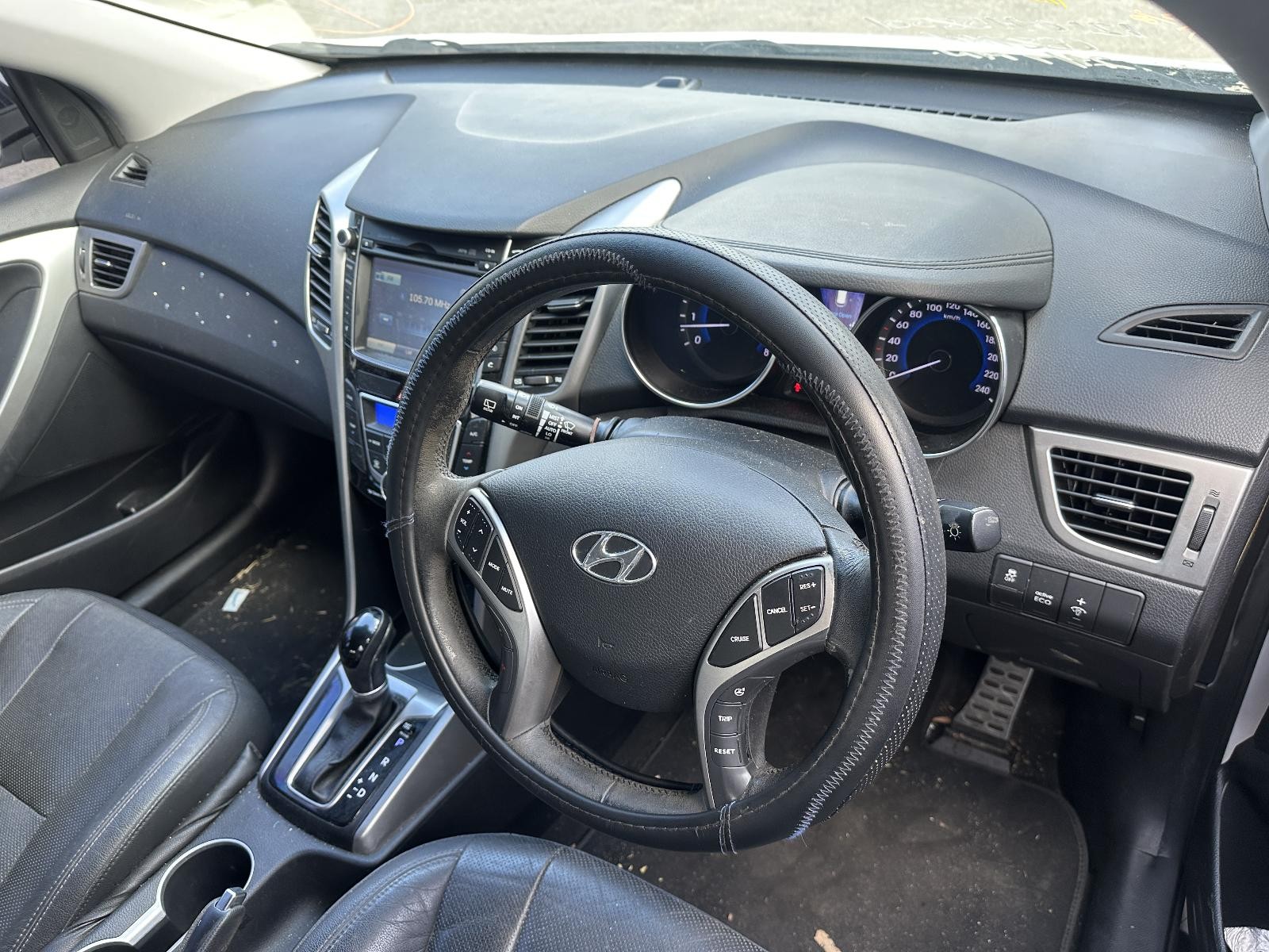 HYUNDAI I30 GD 03/2012-03/2015 LEFT REAR DOOR TRIM LEATHER 5DR HATCH - Image 7