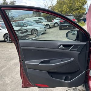 HYUNDAI TUCSON TL 06/2015-01/2021 LEFT FRONT INNER DOOR HANDLE DARK GREY