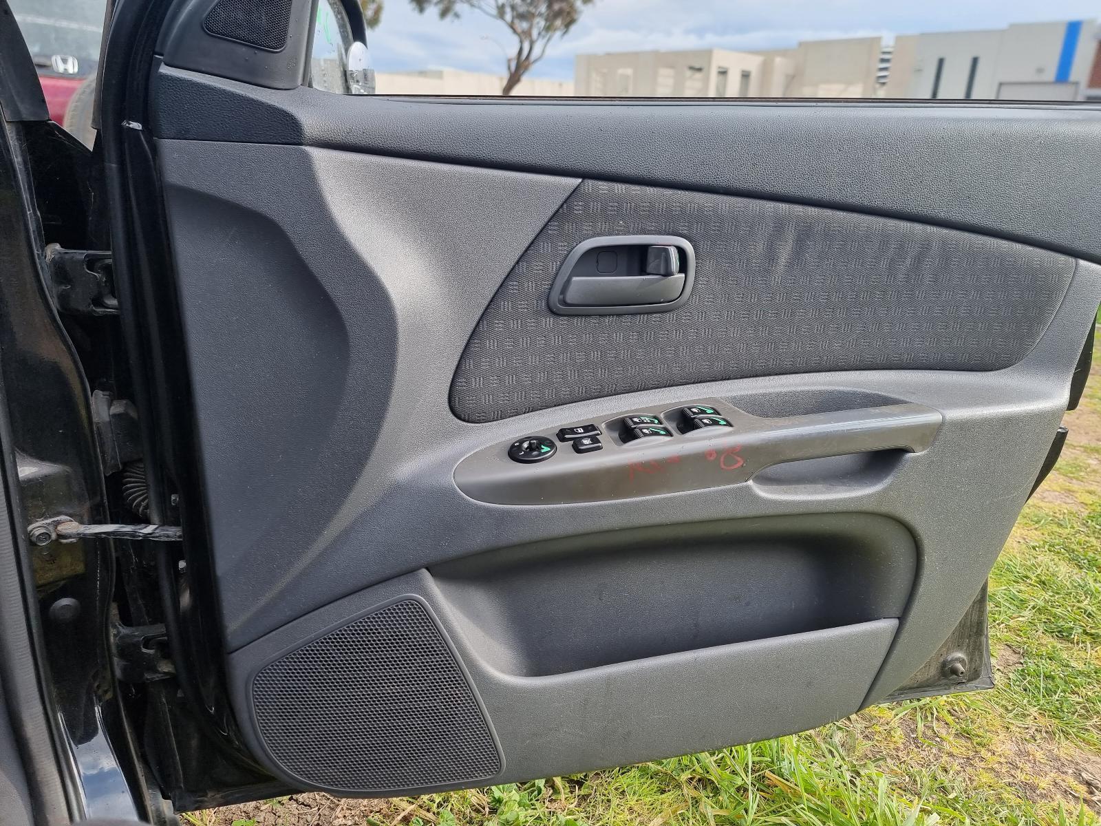 KIA RIO JB 08/2005-07/2011 LEFT FRONT SEAT - Image 8