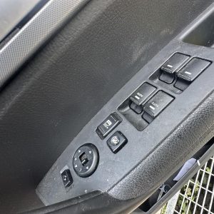 KIA SORENTO XM 08/2012-12/2014 RIGHT FRONT MASTER SWITCH 935702P700VA