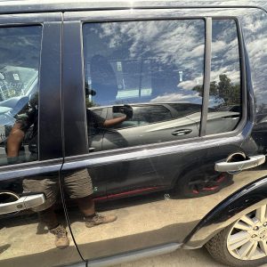 LAND ROVER DISCOVERY L319 10/2009-12/2016 LEFT REAR DOOR WINDOW
