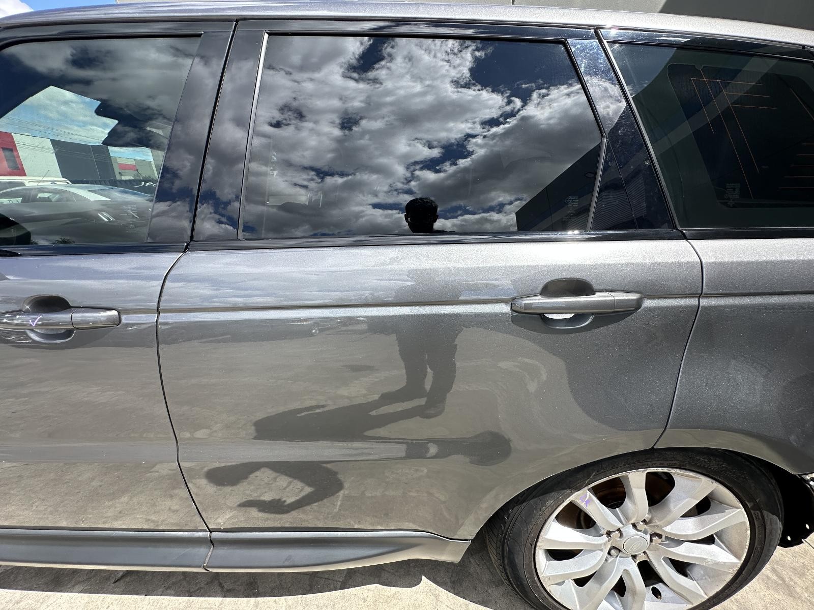LAND ROVER RANGEROVER SPORT L494 12/2013-04/2022 LEFT REAR OUTER DOOR HANDLE