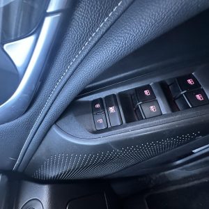 LDV D90 SV9A 11/2017-04/2024 RIGHT FRONT MASTER SWITCH