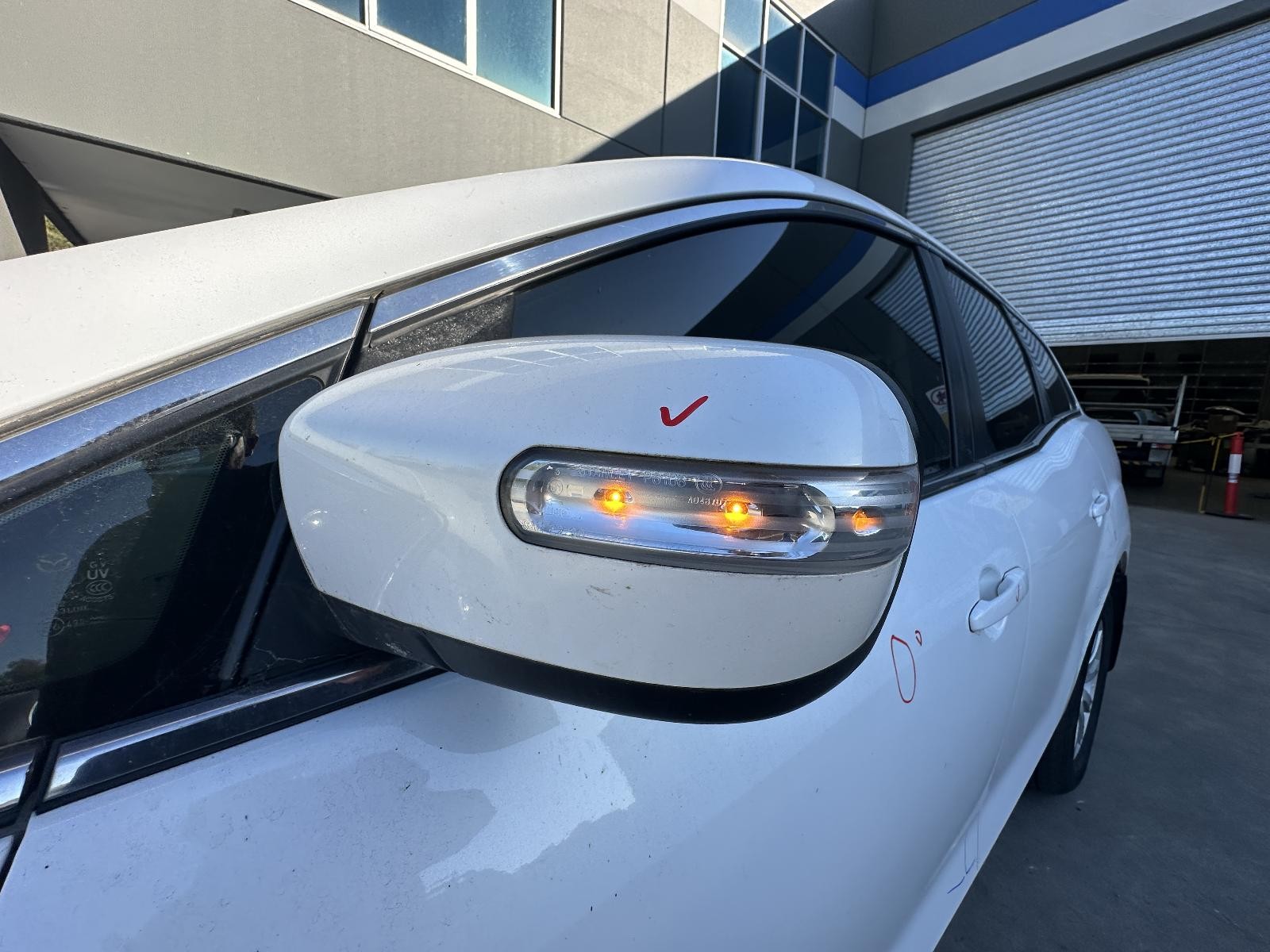 MAZDA CX7 ER 11/2006-02/2012 LEFT DOOR MIRROR NON HEATED P/N MIRROR C235691G7