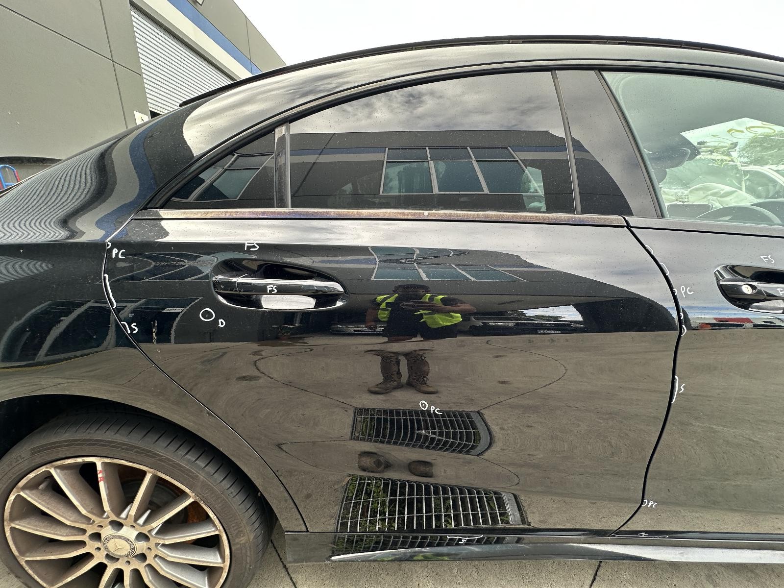 MERCEDES CLA CLASS C117 09/2013-01/2019 RIGHT REAR DOOR WINDOW