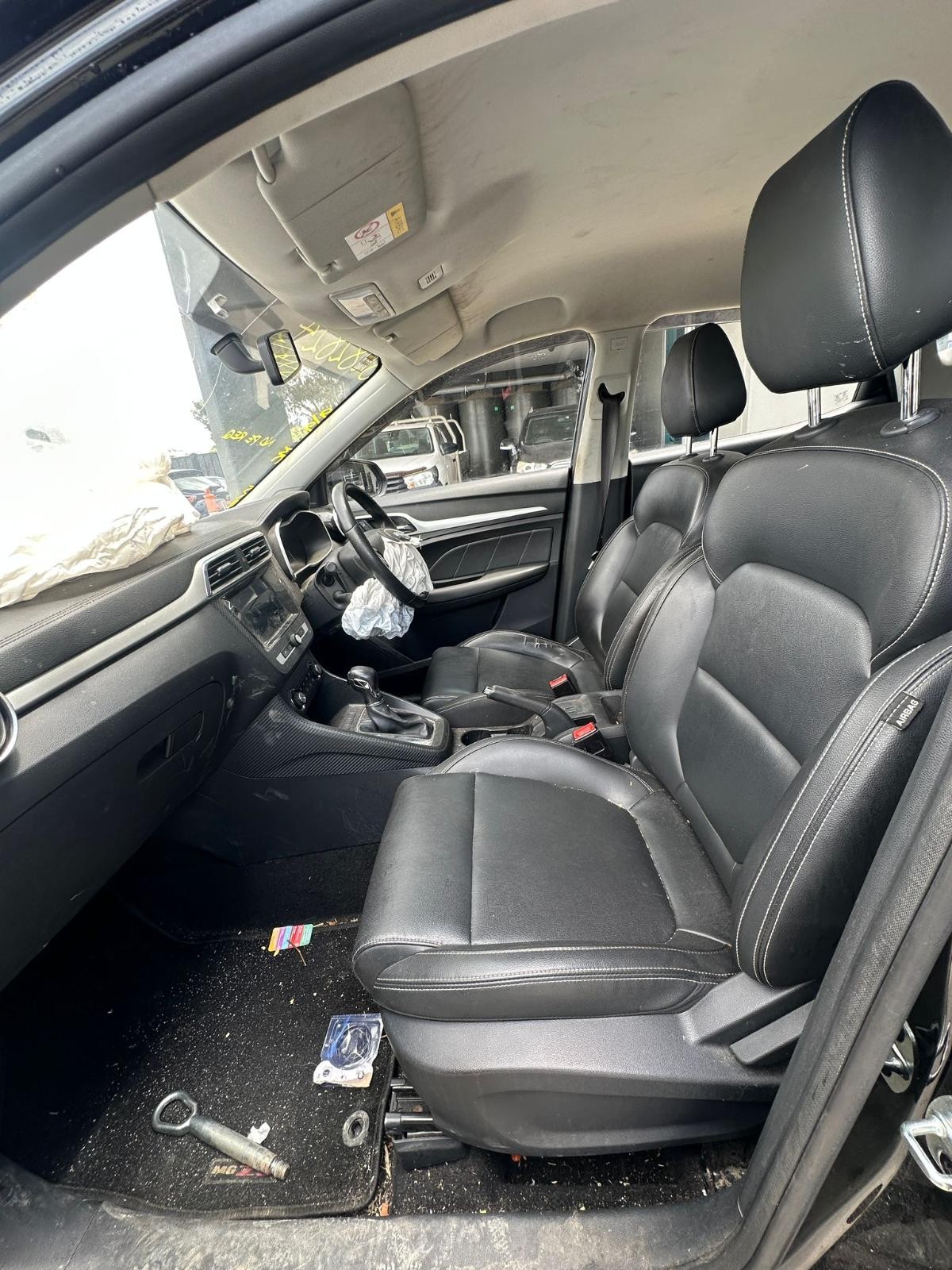 MG ZS AZS1 09/2017-2024 LEFT FRONT DOOR TRIM - Image 7