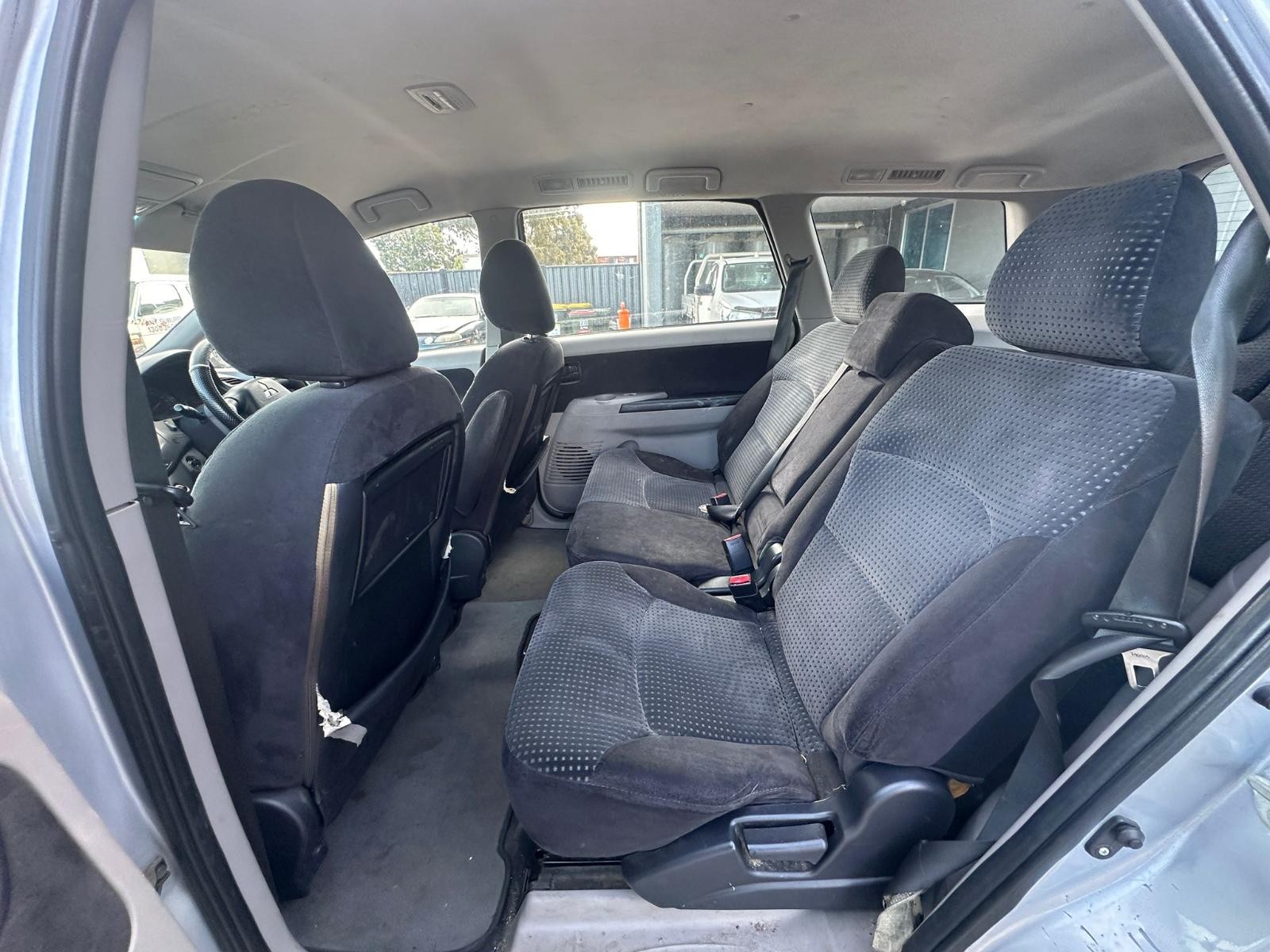 MITSUBISHI GRANDIS BA 04/2004-03/2010 LEFT HEADLAMP P/N MN161095 - Image 10