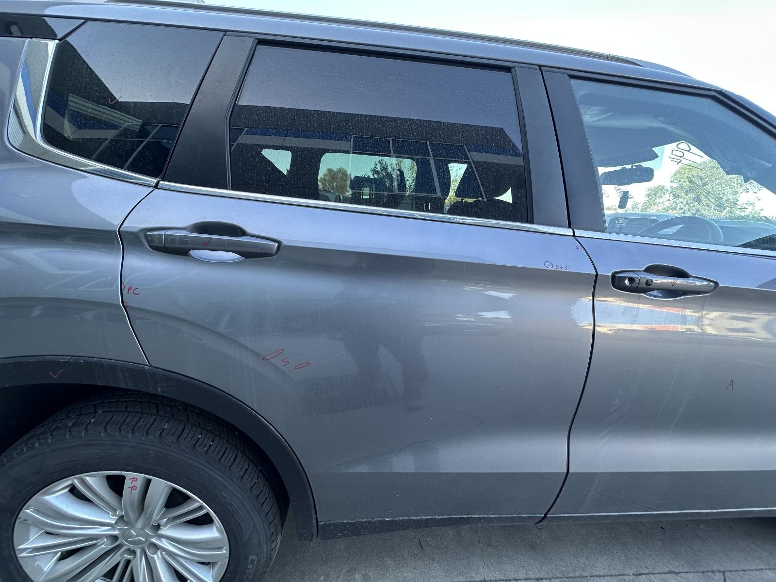 MITSUBISHI OUTLANDER ZM 08/2021-2026 RIGHT REAR DOOR WINDOW PRIVACY TINT TYPE