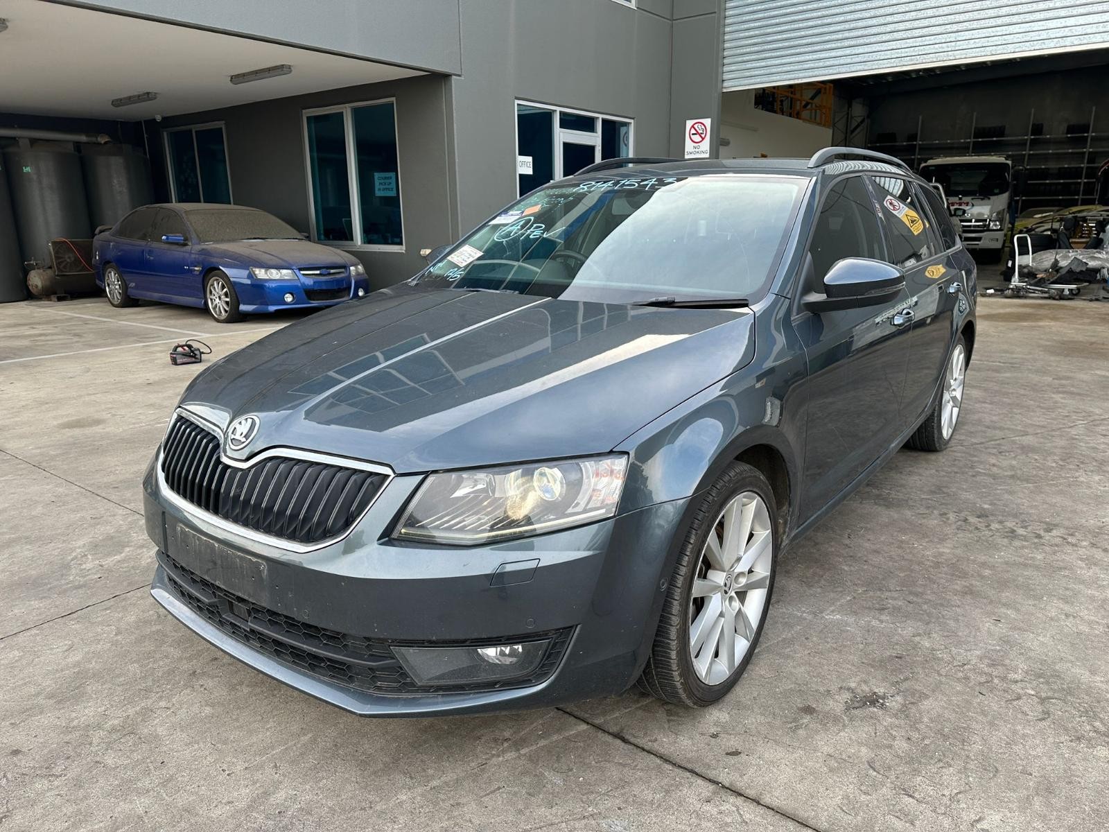 SKODA OCTAVIA NE 09/2013-09/2020 LEFT TAILLIGHT LED TYPE WAGON P/N 5E9945111A - Image 4
