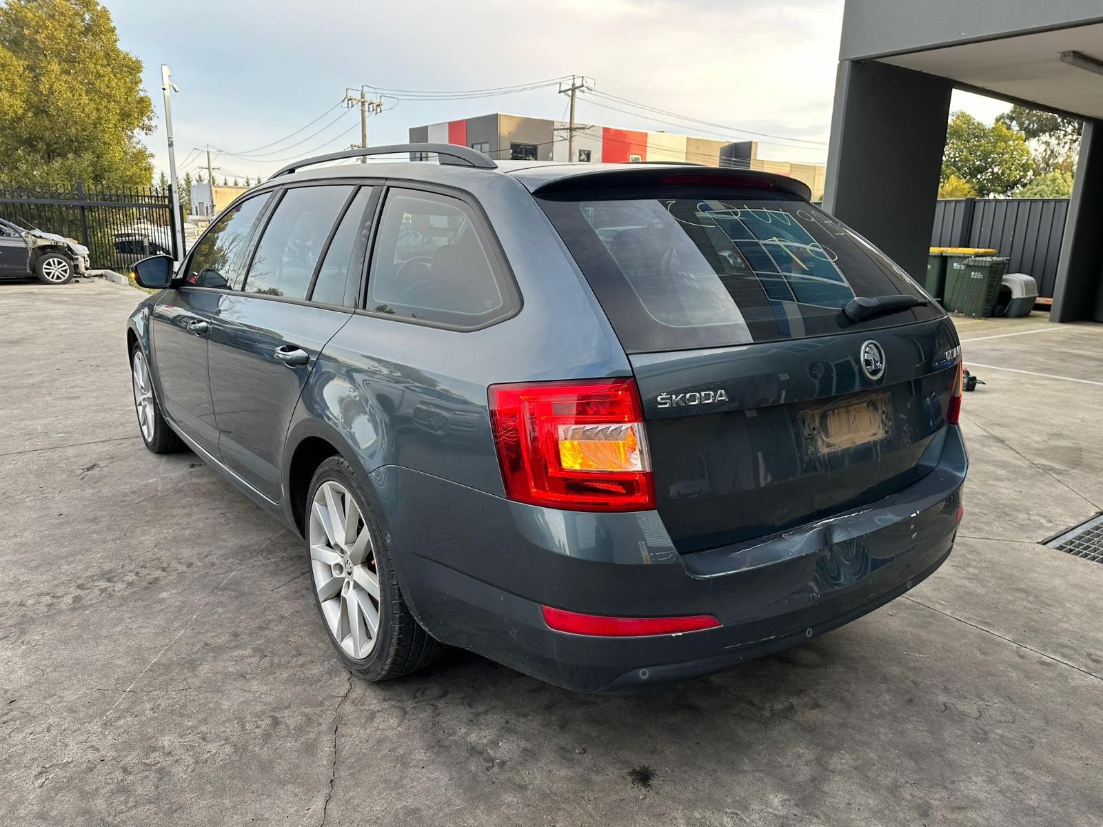 SKODA OCTAVIA NE 09/2013-09/2020 LEFT TAILLIGHT LED TYPE WAGON P/N 5E9945111A - Image 5