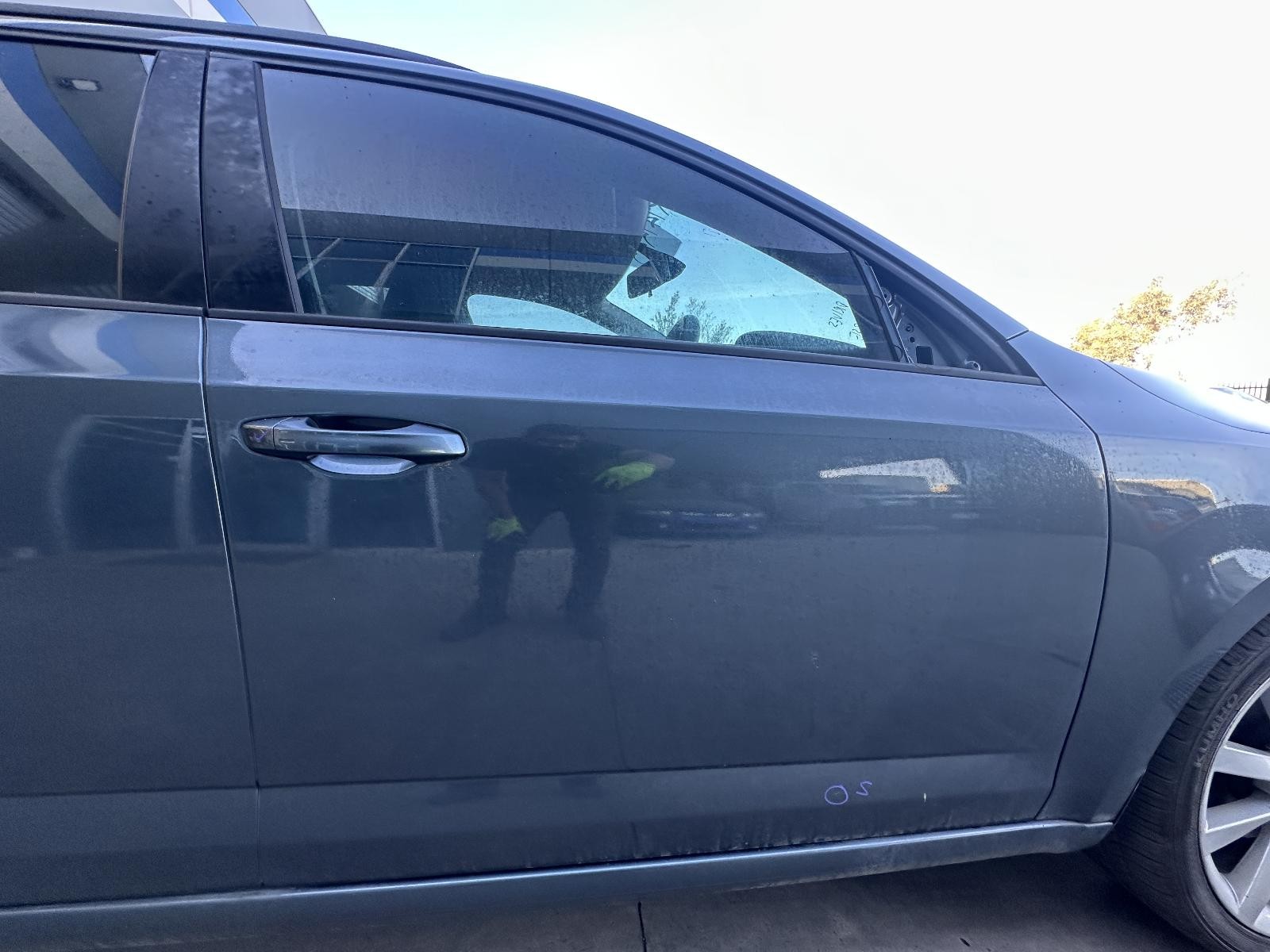 SKODA OCTAVIA NE 09/2013-09/2020 RIGHT FRONT DOOR SHELL WAGON