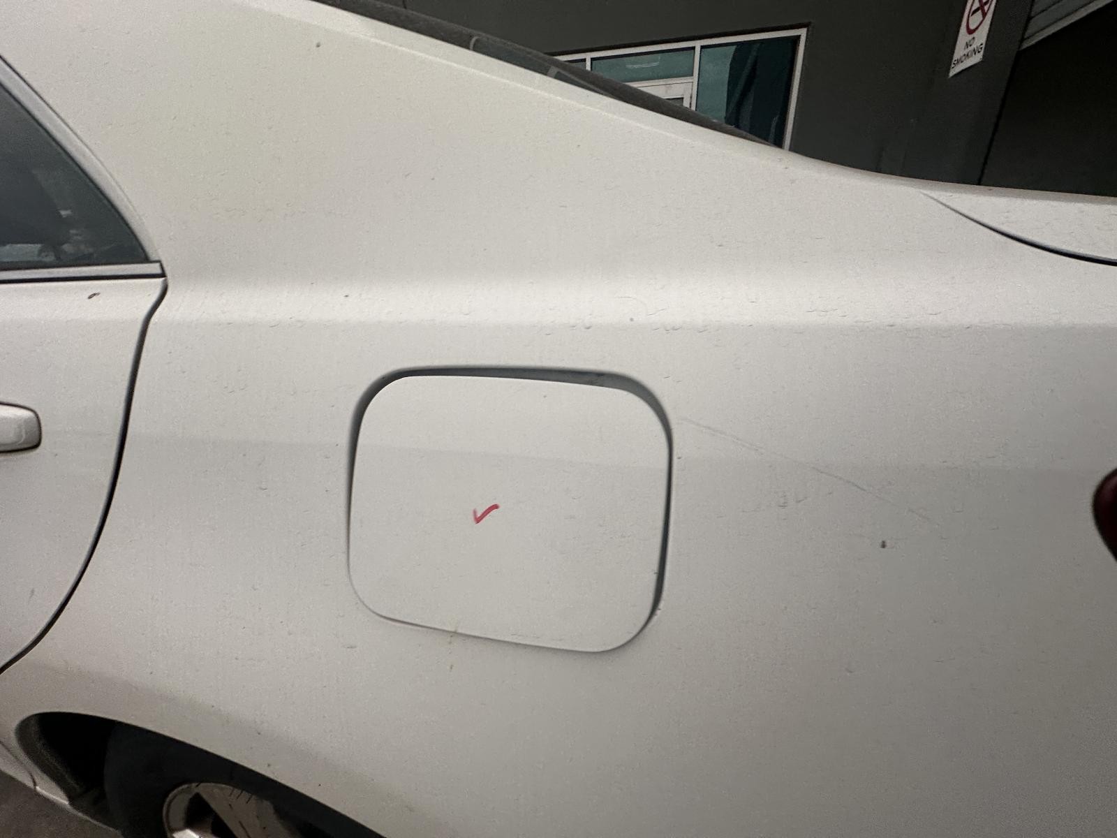 TOYOTA AURION GSV40R 10/2006-03/2012 FUEL DOOR