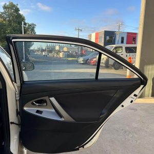 TOYOTA CAMRY ACV40 06/2006-06/2009 RIGHT REAR DOOR TRIM CLOTH SPORTIVO