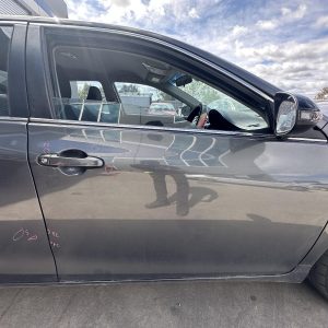 TOYOTA CAMRY ASV50/AVV50 11/2011-10/2017 RIGHT FRONT DOOR WINDOW POWER