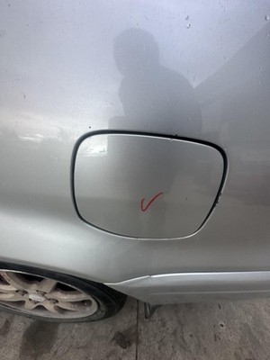TOYOTA COROLLA AE112 10/1998-11/2001 FUEL FLAP