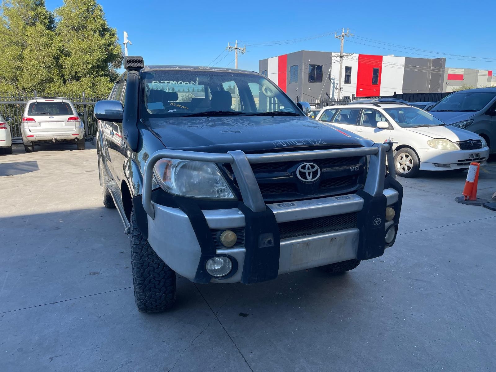TOYOTA HILUX 06/2005-06/2011 TONNEAU COVER HARD DUAL CAB - Image 3