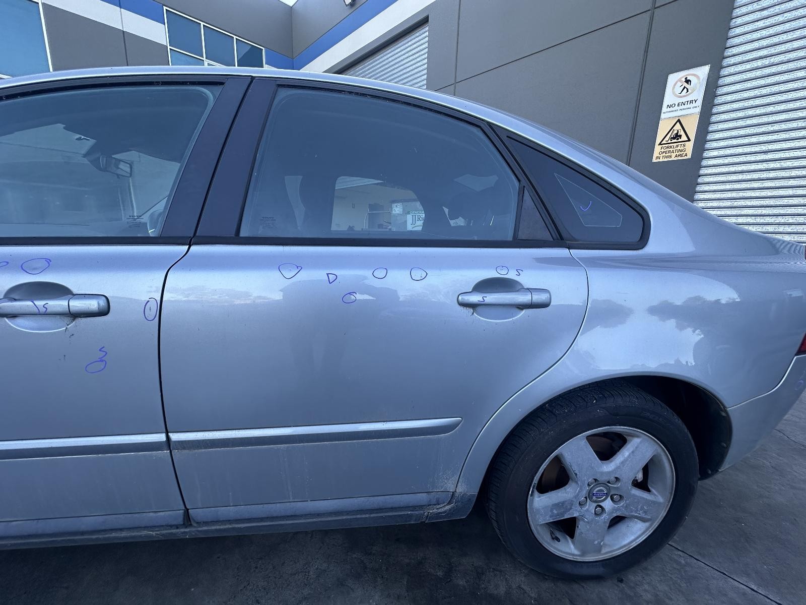 VOLVO S40 M SERIES 03/2004-08/2012 LEFT REAR DOOR SHELL