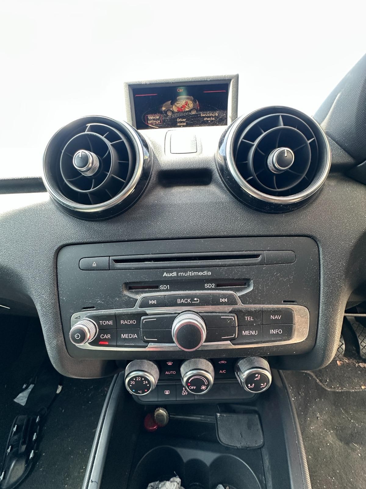AUDI A1 8X 12/2010-10/2018 HEAD UNIT & CONTROL PANEL MMI TYPE P/N 8X0035754G