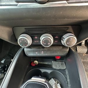 AUDI A1 8X 12/2010-10/2018 HEATER/AC CONTROLS CLIMATE CONTROL TYPE