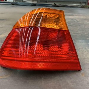 BMW 3 SERIES LEFT TAILLIGHT E46, SEDAN, AMBER FLASHER TYPE, 10/01-01/05 01 02 03