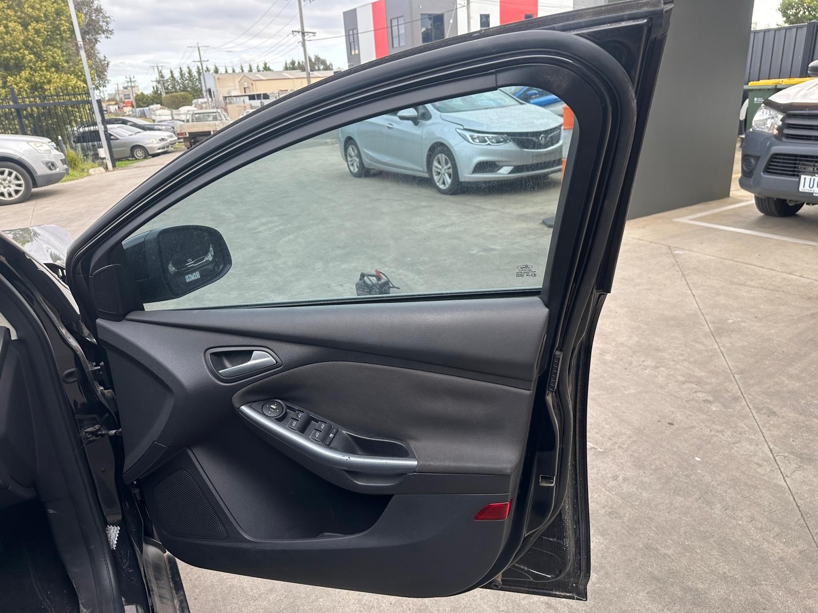 FORD FOCUS LW-LZ 05/2011-2018 RIGHT FRONT INNER DOOR HANDLE CHROME