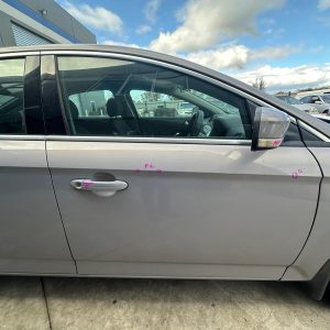 FORD MONDEO MA-MC 10/2007-12/2014 RIGHT FRONT DOOR WINDOW GREEN TINT TYPE