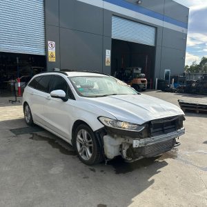 FORD MONDEO MD 09/2014-06/2020 CENTRE COURTESY LIGHT NON SUNROOF TYPE