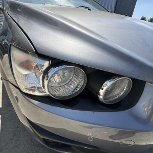 HOLDEN BARINA TM 09/2011-08/2016 RIGHT HEADLAMP WITH CHROME RING TYPE 96831084