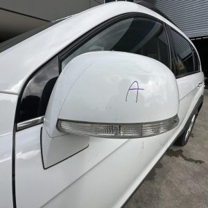 HOLDEN CAPTIVA CG 10/2015-06/2018 LEFT DOOR MIRROR NON BLINDSPOT DETECTION TYPE