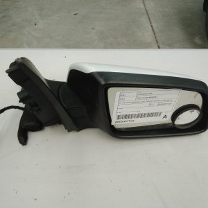 HOLDEN COMMODORE RIGHT DOOR MIRROR VF, COLOUR CODED/BLACK, NON BLINDSPOT TYPE, 0