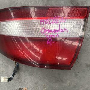 HOLDEN COMMODORE RIGHT TAILLIGHT VT, SEDAN (CLEAR BLINKER TYPE), 06/99-10/00 99