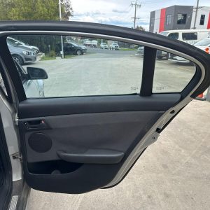 HOLDEN COMMODORE VE 08/2006-05/2013 RIGHT REAR INNER DOOR HANDLE BLACK