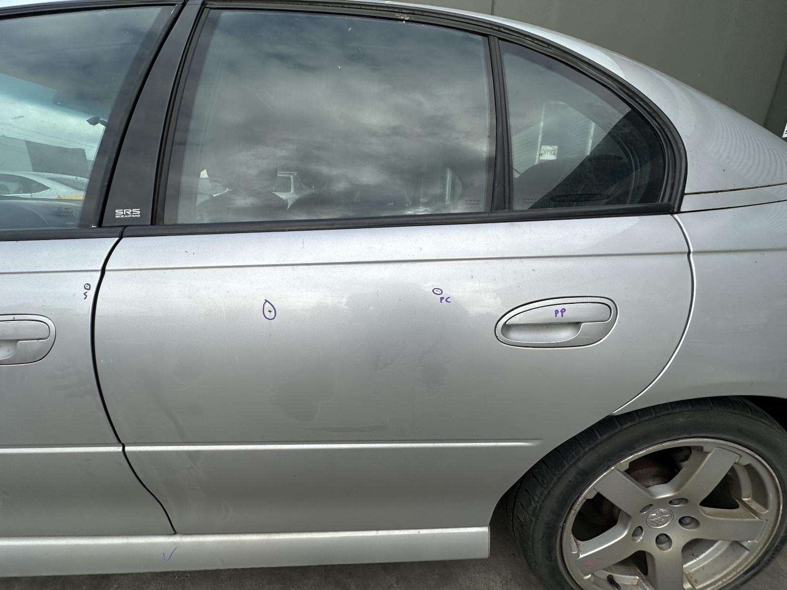 HOLDEN COMMODORE VT-VZ 09/1997-09/2007 LEFT REAR OUTER DOOR HANDLE