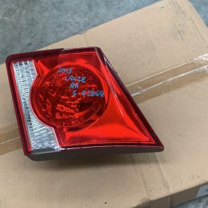 HOLDEN CRUZE REAR GARNISH BOOTLID LAMP (RH SIDE), SEDAN, JG-JH, 03/09-01/17 09 1