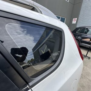 HYUNDAI I30 FD 02/2009-04/2012 LEFT REAR SIDE GLASS WAGON