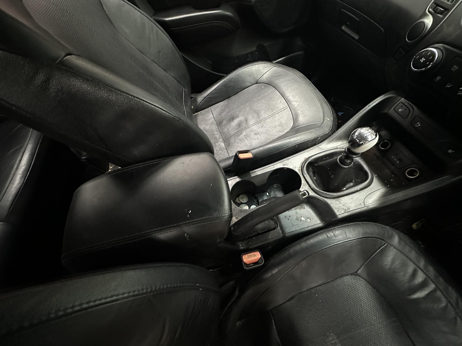 HYUNDAI IX35 LM SERIES 11/2009-01/2016 CARGO BLIND RETRACTABLE TYPE - Image 13