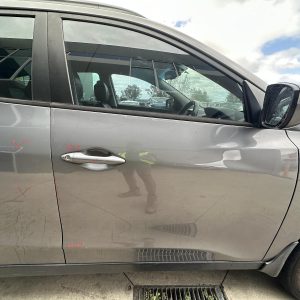 HYUNDAI IX35 LM SERIES 11/2009-01/2016 RIGHT FRONT OUTER DOOR HANDLE GREY