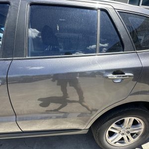 HYUNDAI SANTA FE CM 09/2009-06/2012 LEFT REAR DOOR SHELL NON MOULD TYPE