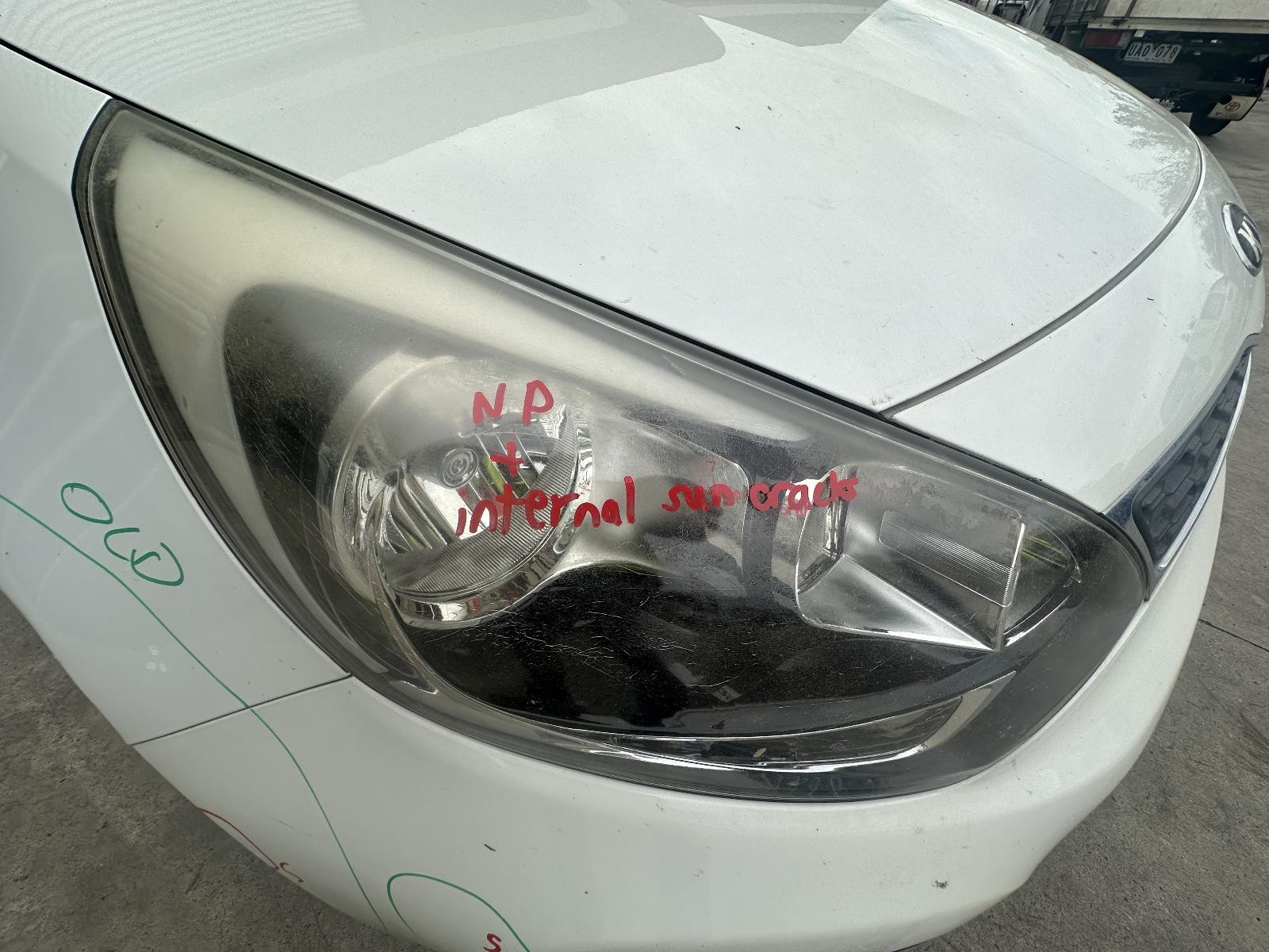 KIA RIO UB 08/2011-11/2016 RIGHT HEADLAMP 5DR HATCH P/N 921021W240