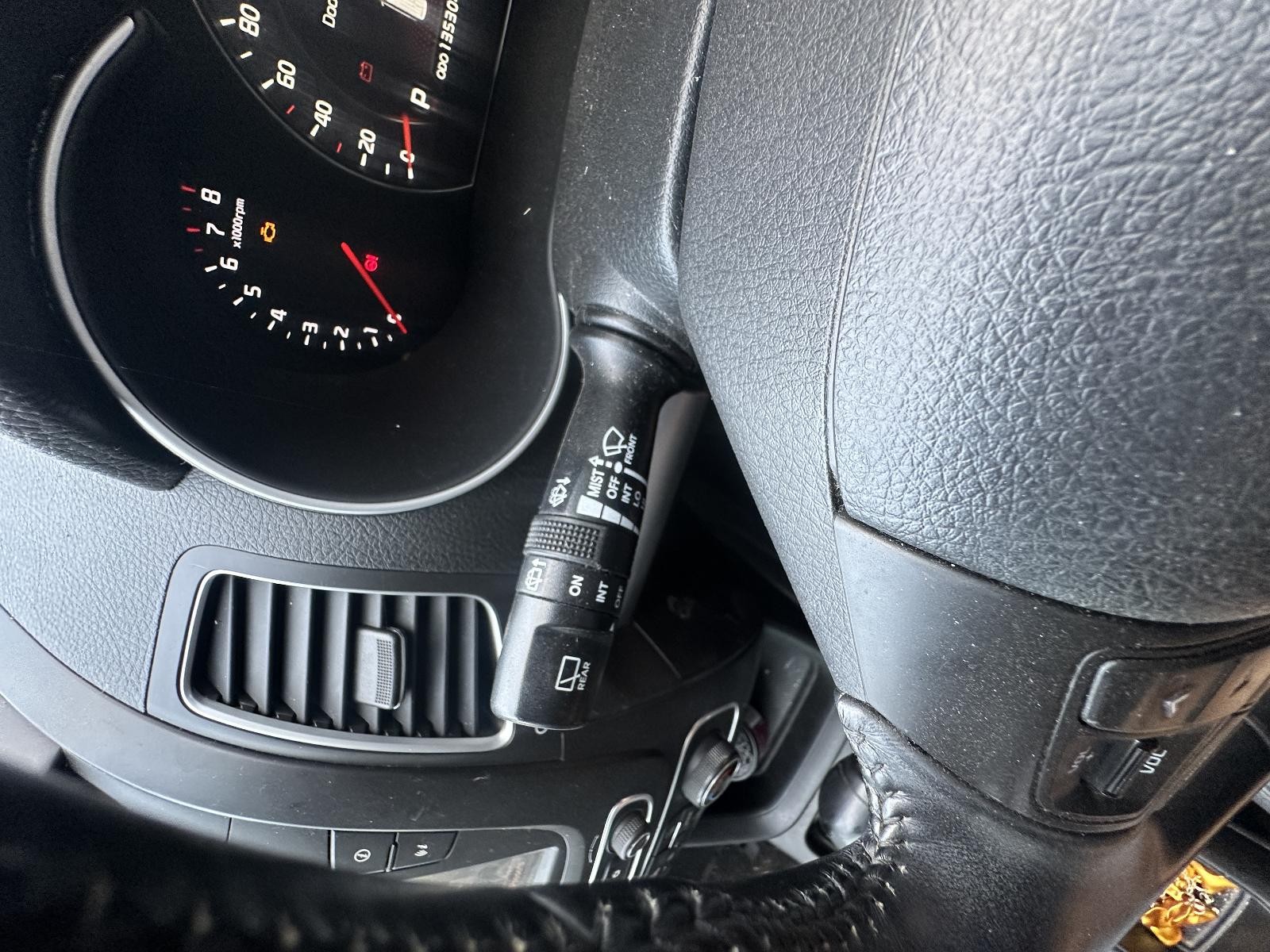 KIA SORENTO XM 10/2012-12/2014 WIPER SWITCH NON RAIN SENSOR TYPE