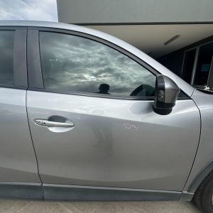 MAZDA CX5 KE 02/12-12/16 RIGHT FRONT OUTER DOOR HANDLE W/ KEYLESS ENTRY BUTTON