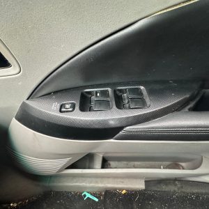 MITSUBISHI GRANDIS BA 04/2004-03/2010 RIGHT FRONT MASTER SWITCH P/N MR587941