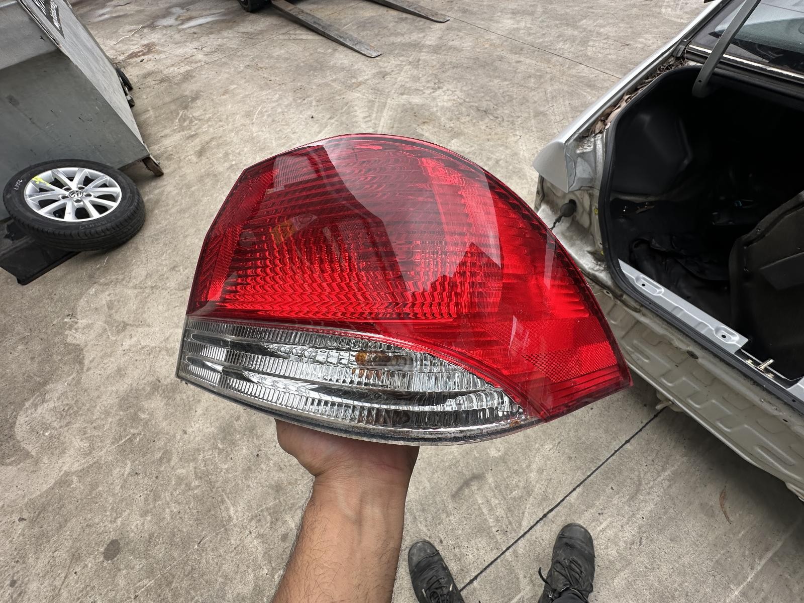 MITSUBISHI LANCER CG/CS 07/2002-08/2003 RIGHT TAILLIGHT LENS P1143 P/N MR981432 - Image 13