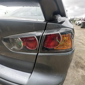 MITSUBISHI LANCER CJ-CF 07/2007-12/2017 RIGHT SIDE REAR GARNISH BOOTLID LAMP